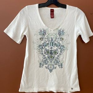 Olsen ladies T shirt made in India of 100% cotton. Size 4.